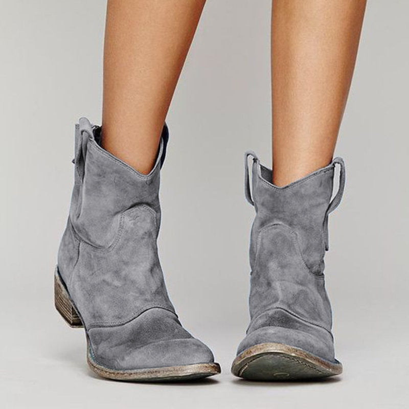 Carlotta - timeless ankle boots