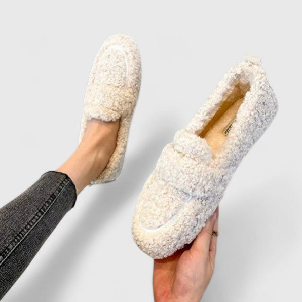 Holly | Warm slippers with an elegant design