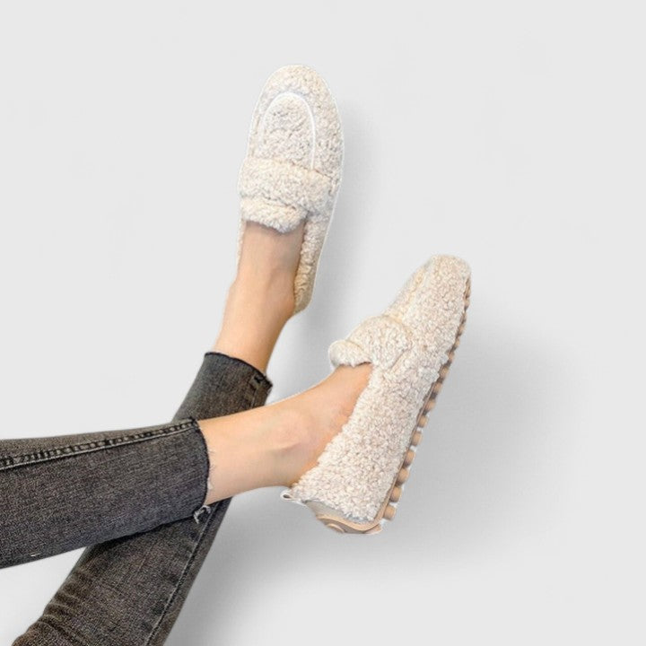 Holly | Warm slippers with an elegant design