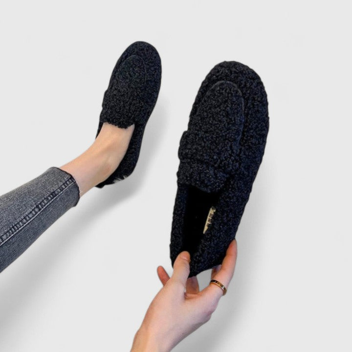 Holly | Warm slippers with an elegant design